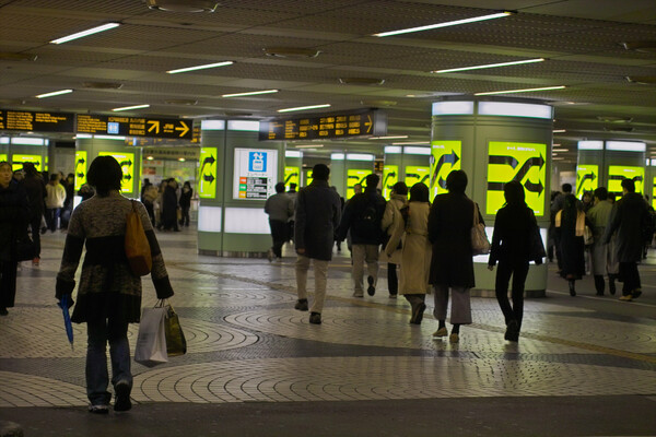 新宿駅 iPod shuffleざんまい (2)