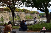 秋の大阪城外堀周辺