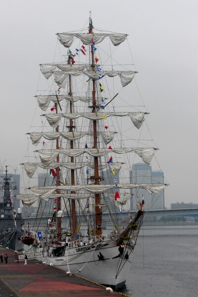 晴海ふ頭　メキシコの帆船