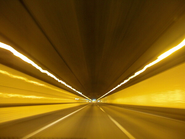 東京湾横断道路トンネル