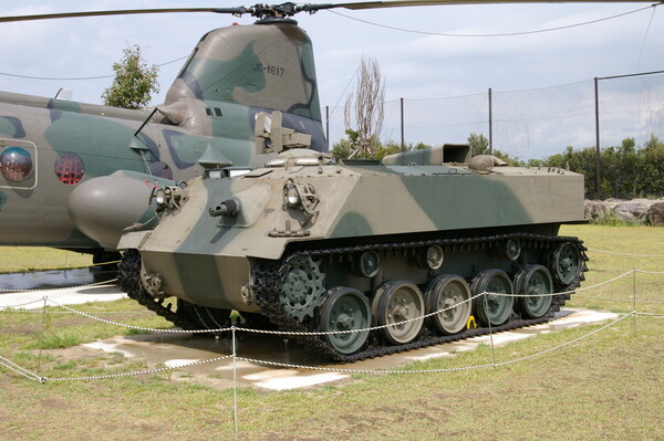 装甲車（三菱製）