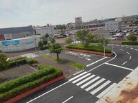 歩道橋から見えたよく整った道路