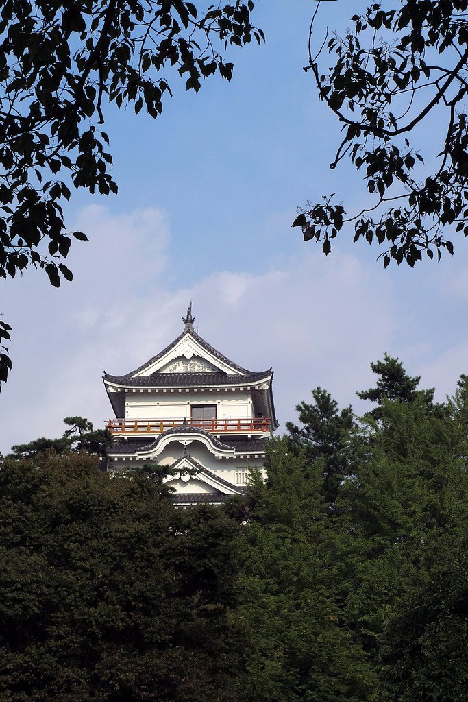 福山城と青【空】