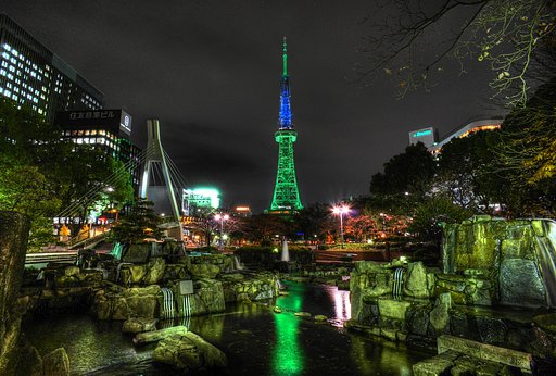 【逆光】 電波塔