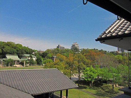 城の見える青【空】