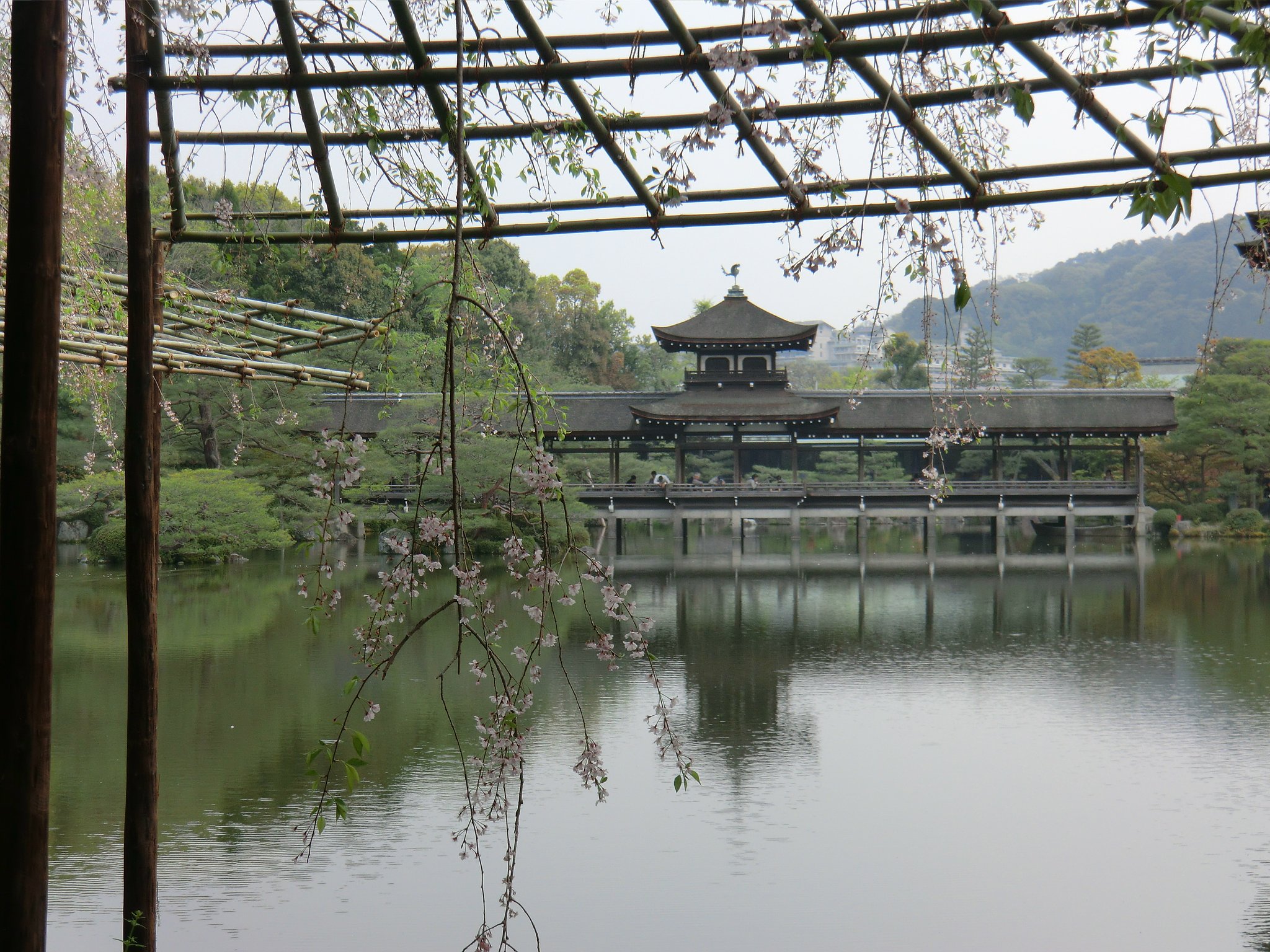 泰平閣（橋殿）