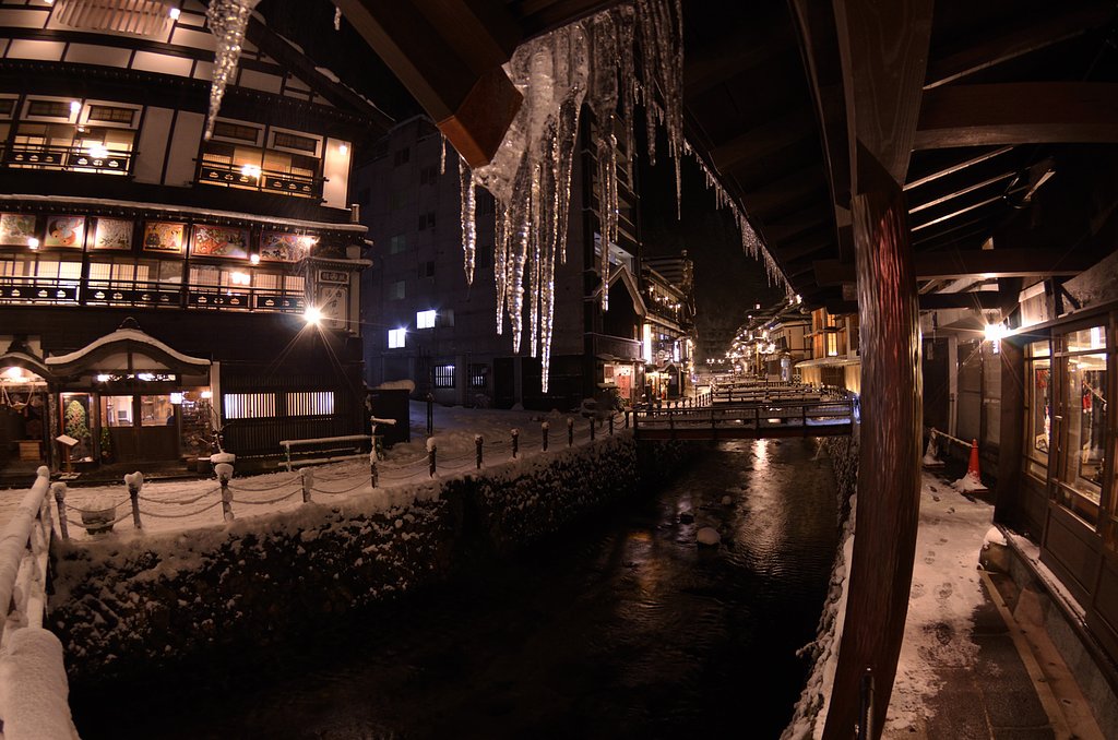 銀山温泉　の続き