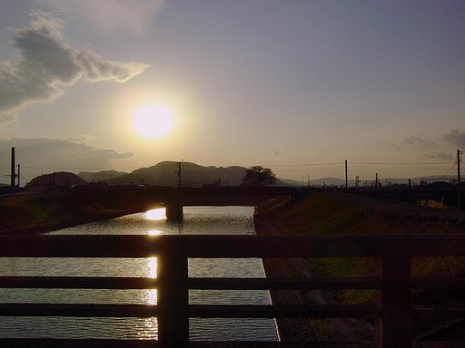 【逆光】夕日直前