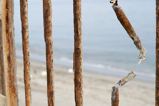 【鉄】　朽ちても主張
