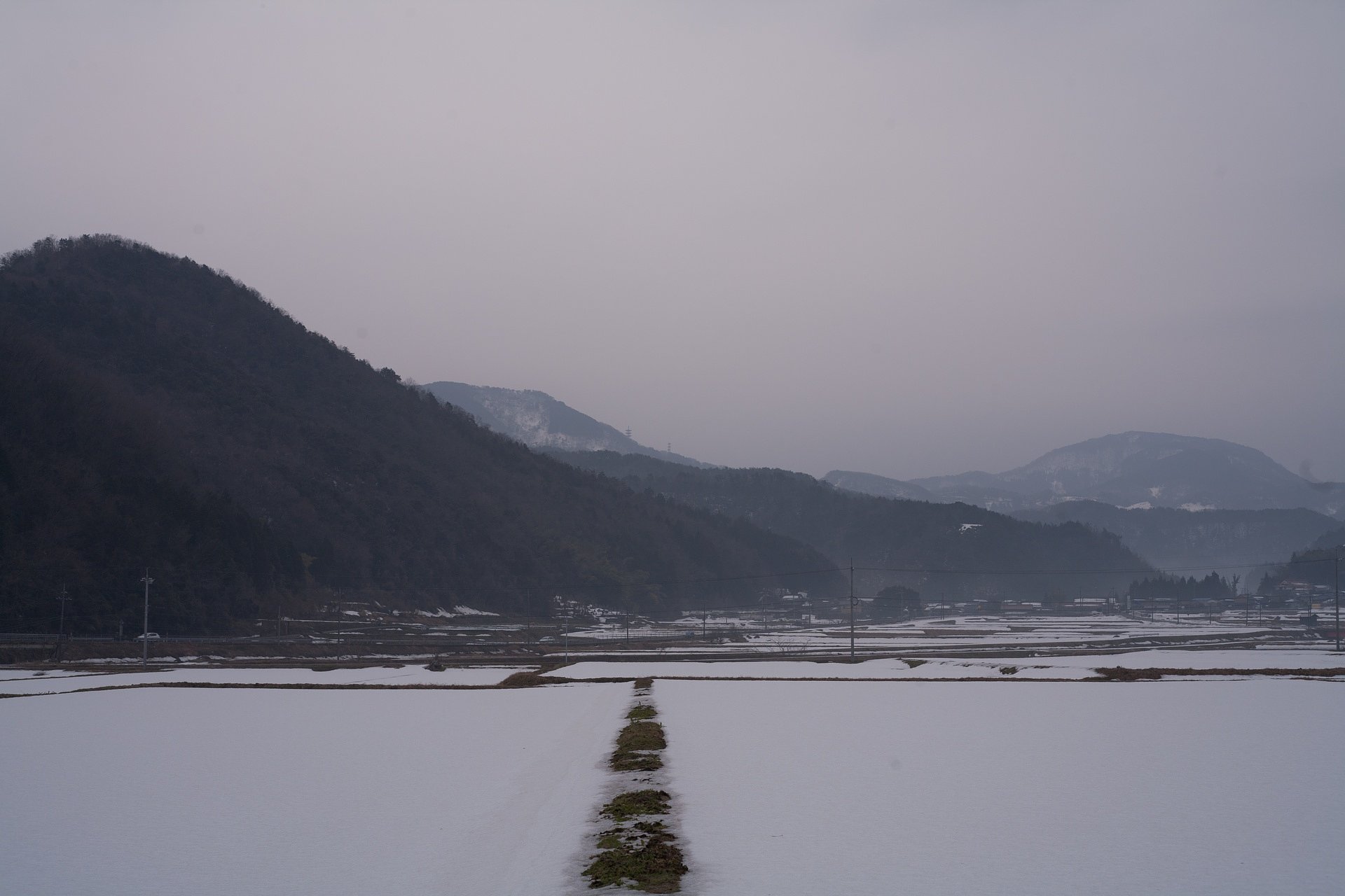 朝日の出の時間ですが・・。