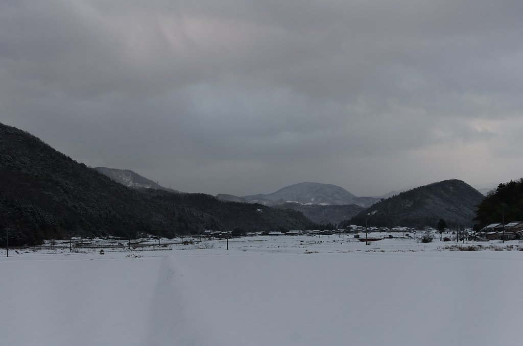 朝日の出の時間ですが・・くらい曇り空
