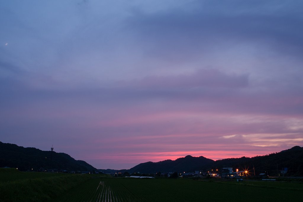 遅くなってから夕焼けが・・。