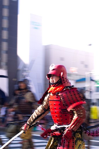 【空】 武士が走るぅ〜