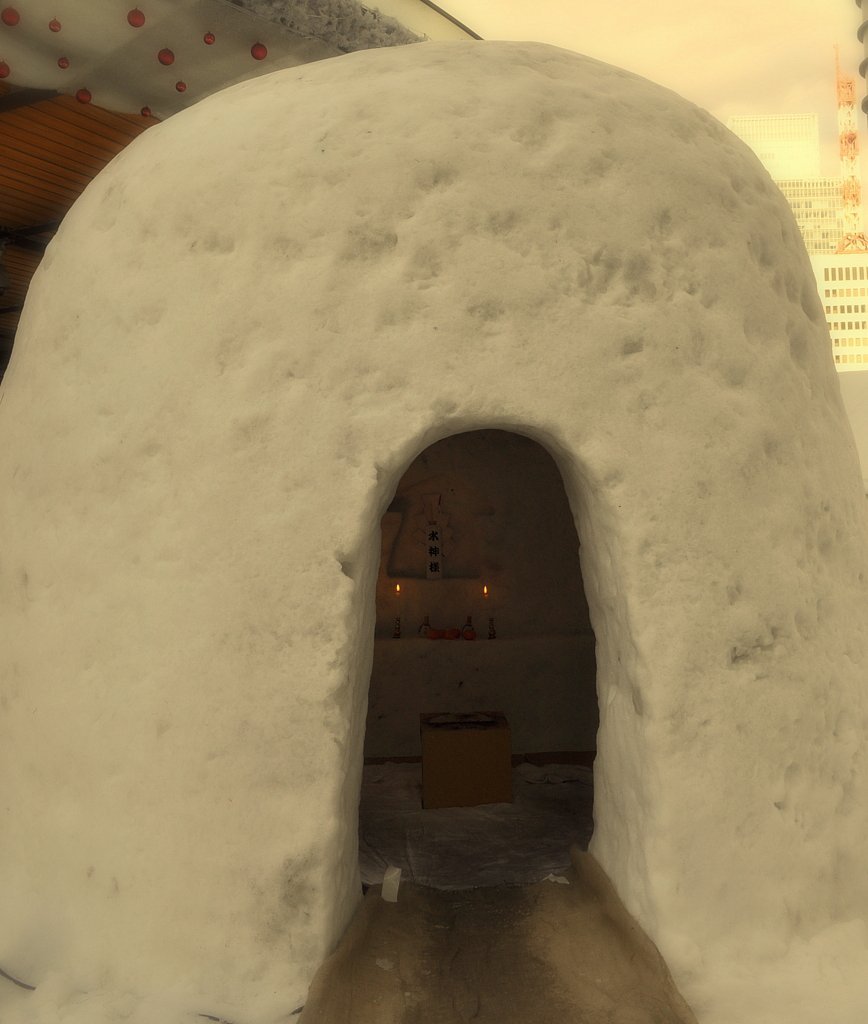 有楽町駅前のかまくら