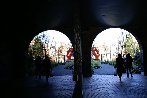 【逆】　　でも出られる？。