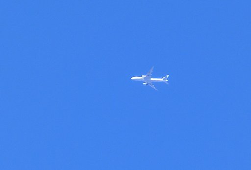 ♪見上げてごらん〜青い空を♪