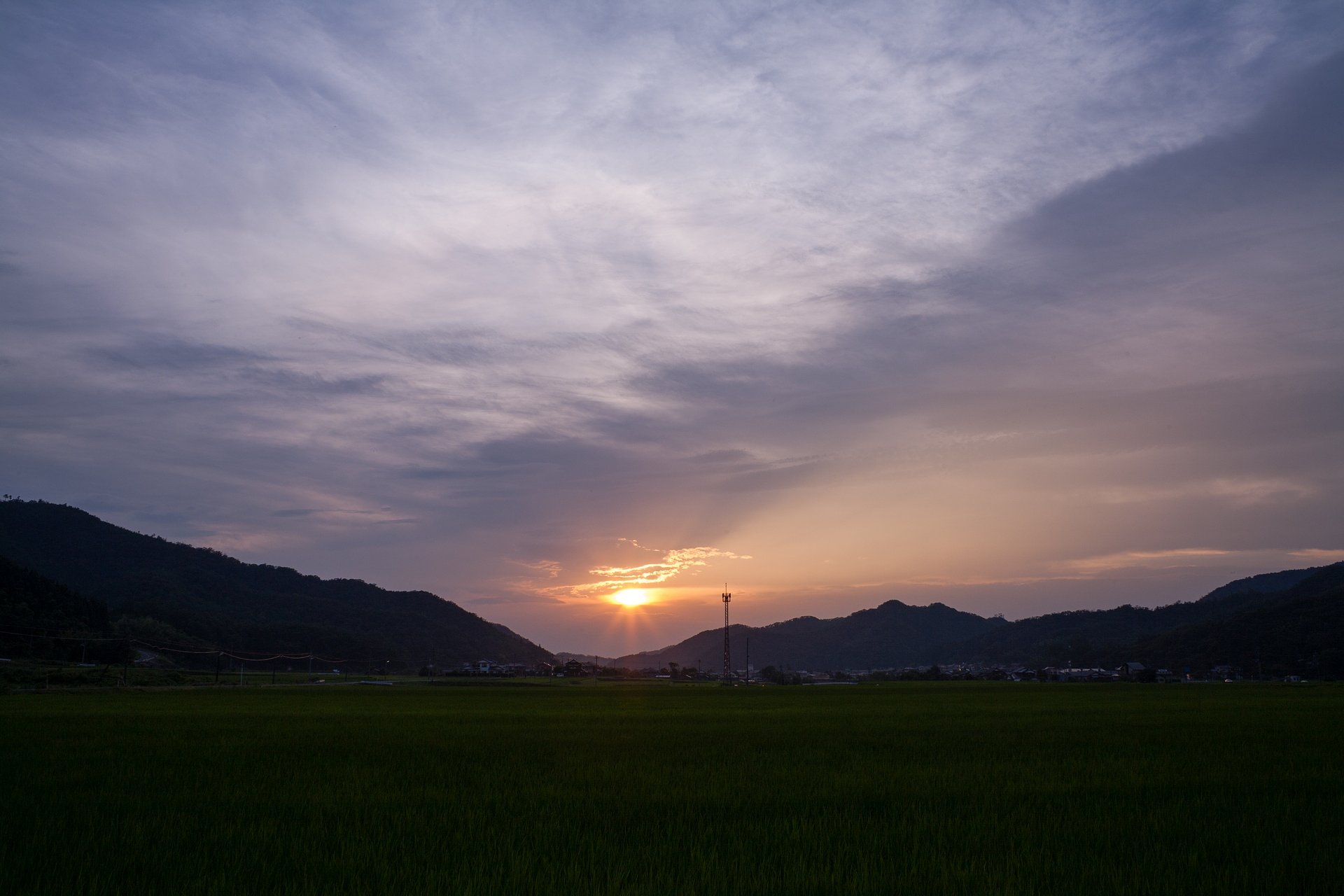 少しだけ夕焼けが・・見られました。