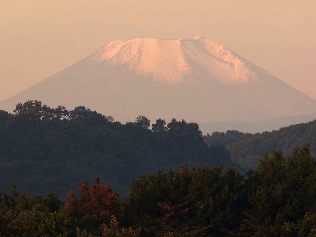 冠雪の紅富士