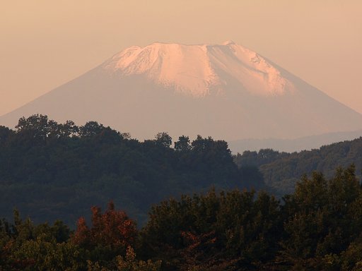 冠雪の紅富士