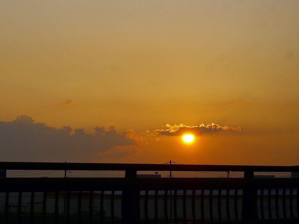 【逆光】夕日