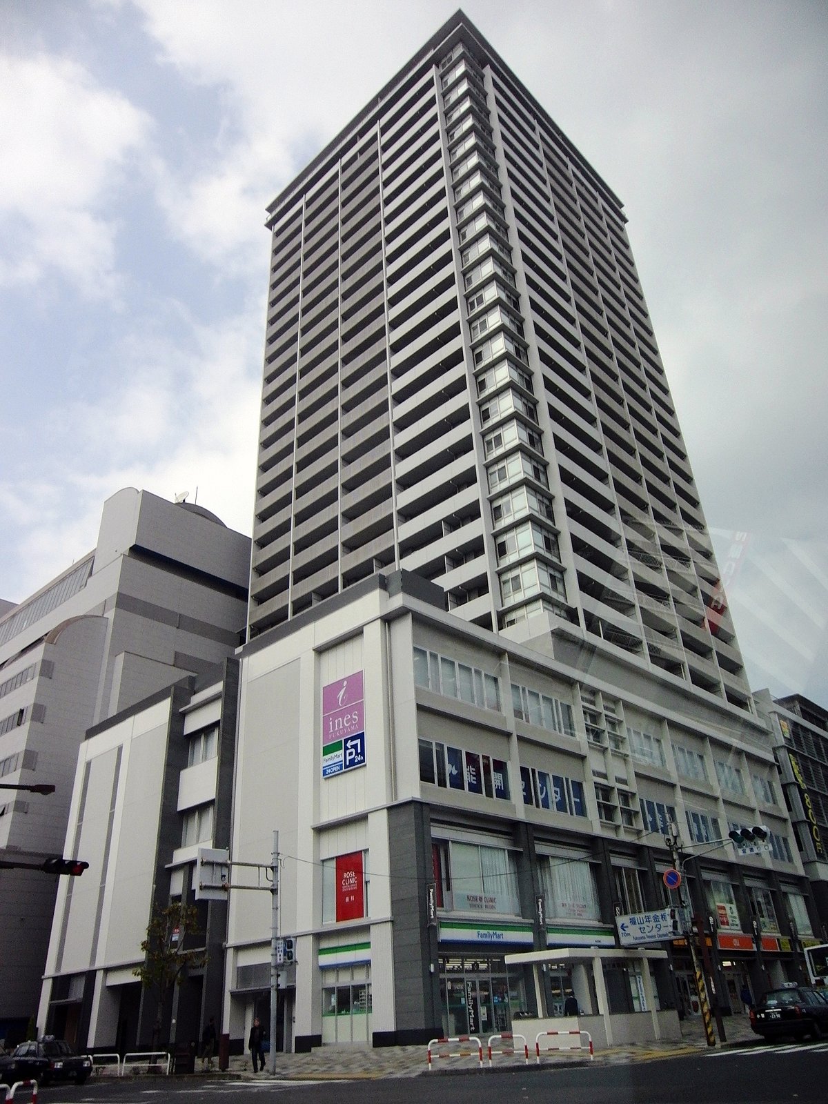 駅前再開発ビル
