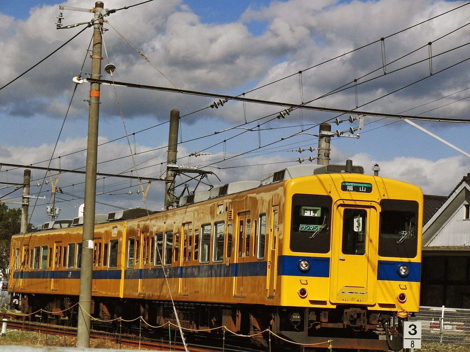 黄色い電車