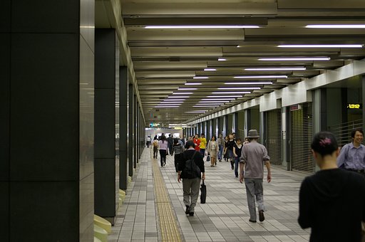 例の地下道