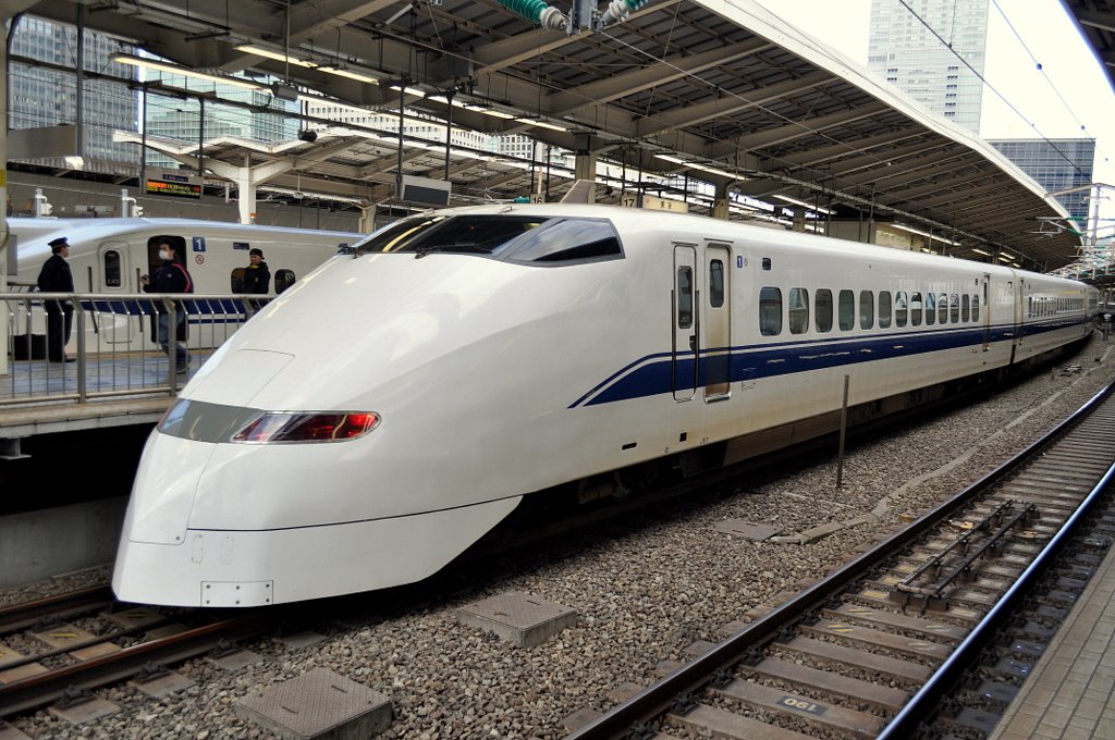 東京駅　３００系新幹線車両