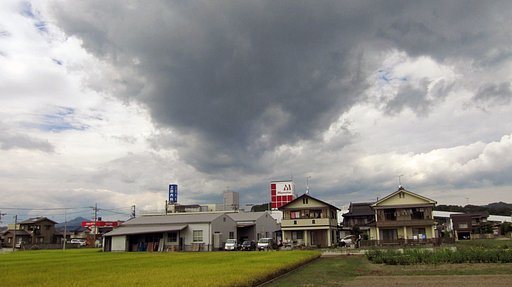 不気味な秋【空】