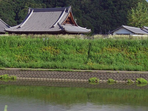 寺の屋根