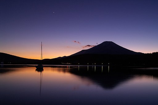 「逆」また逆さ富士だったりして・・