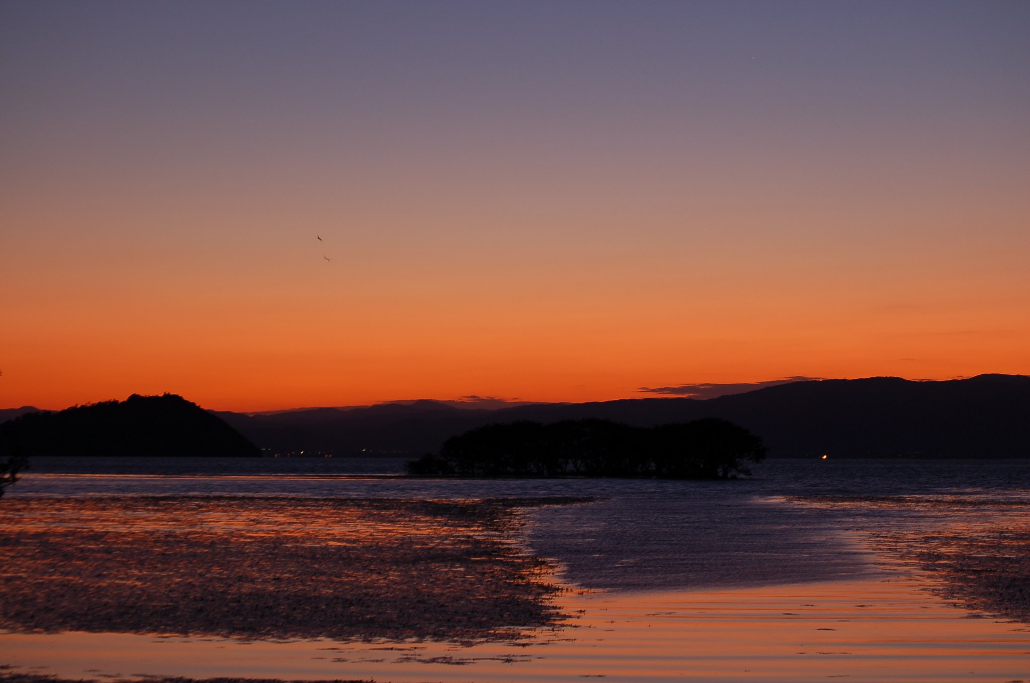 琵琶湖の夕景