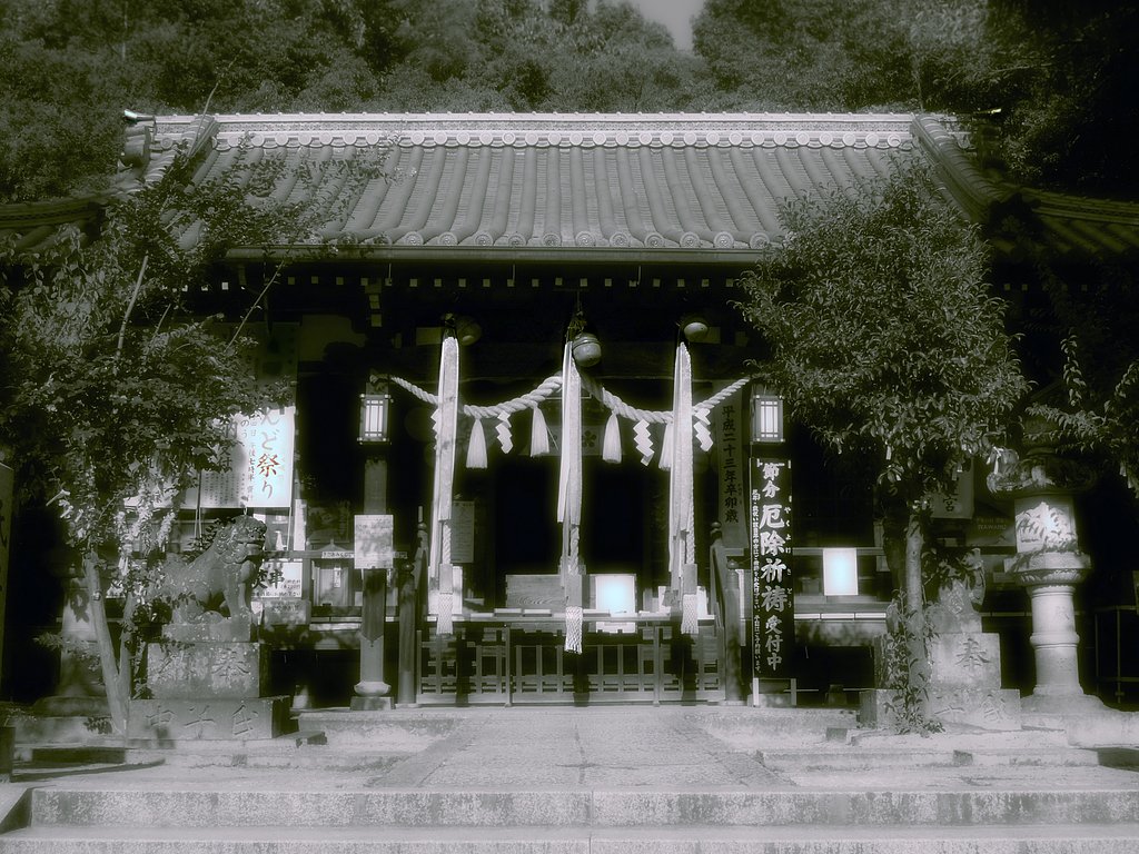 歴史が【長】い社殿である