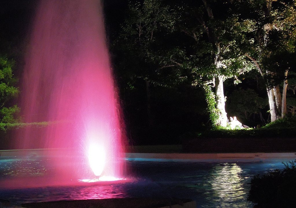 【紅】い噴水