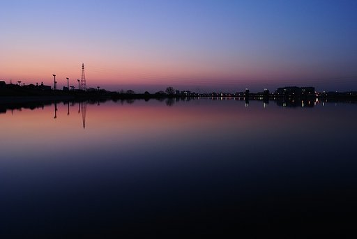 シンメトリーの夜明け