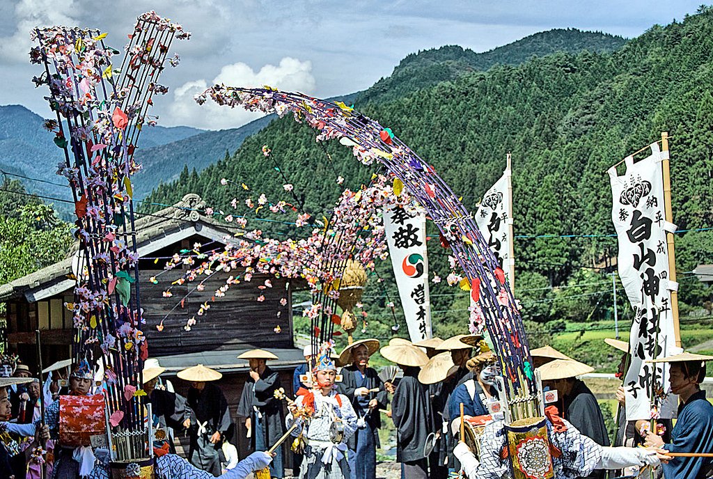 【長】昔からの村祭り