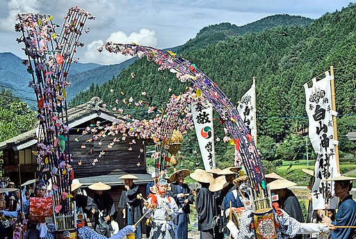 【長】昔からの村祭り