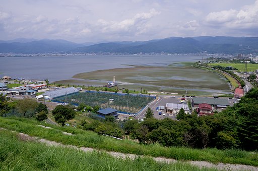この湖は？