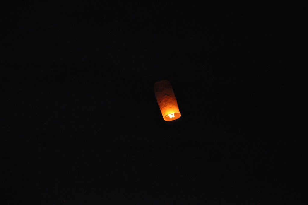 空飛ぶ送り火