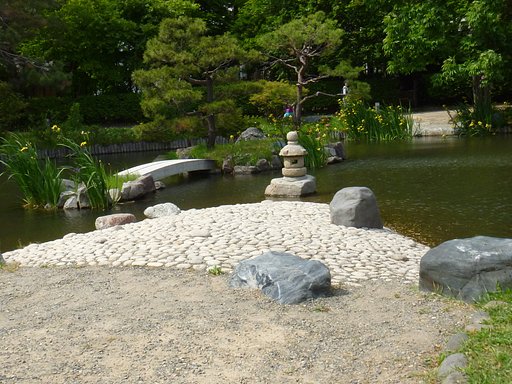 公園の池