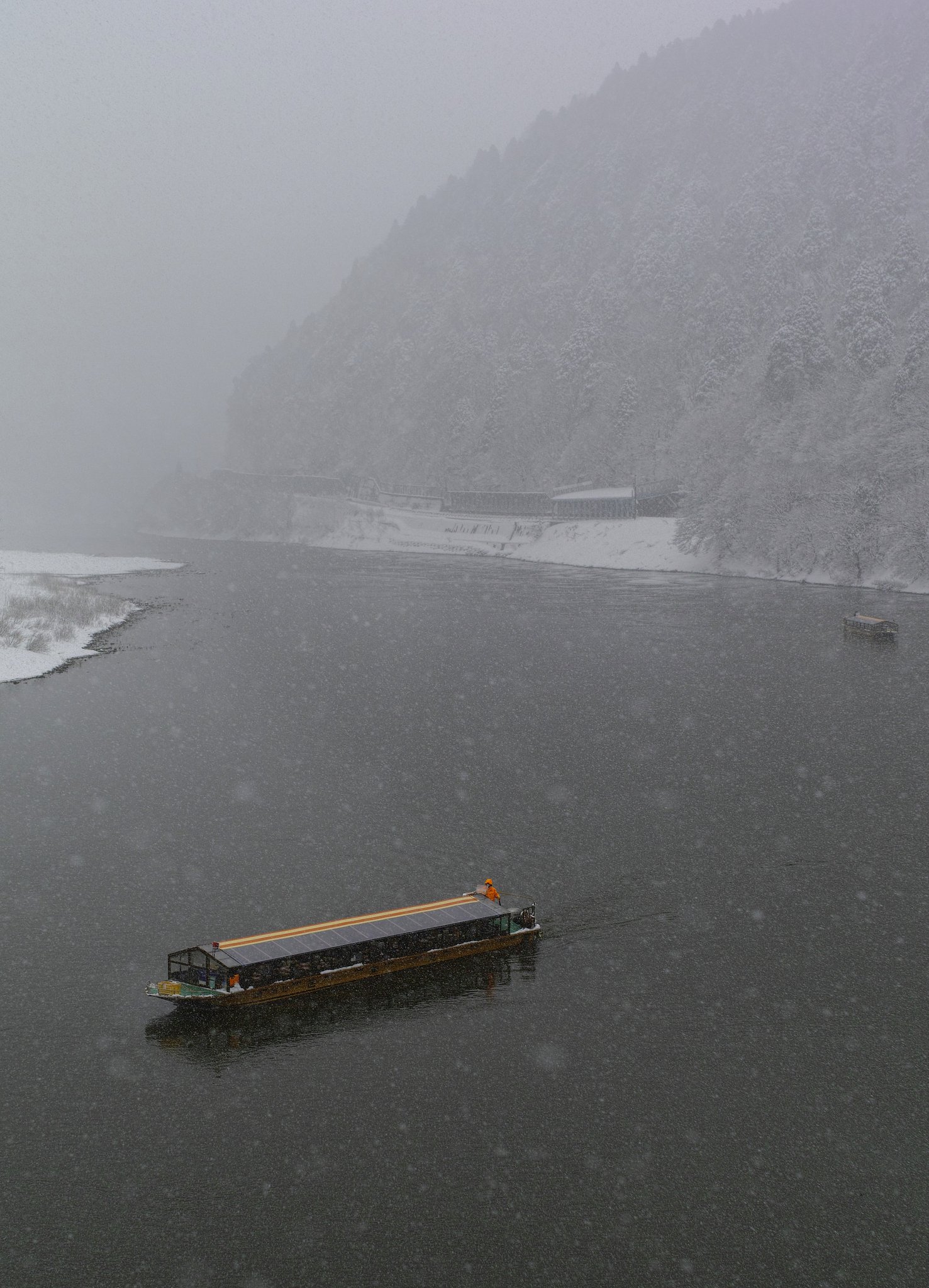 雪の最上川