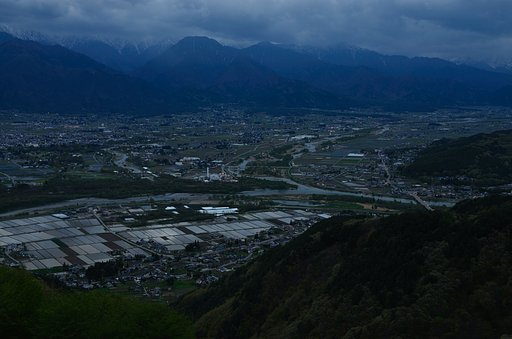 安曇野の曇り朝