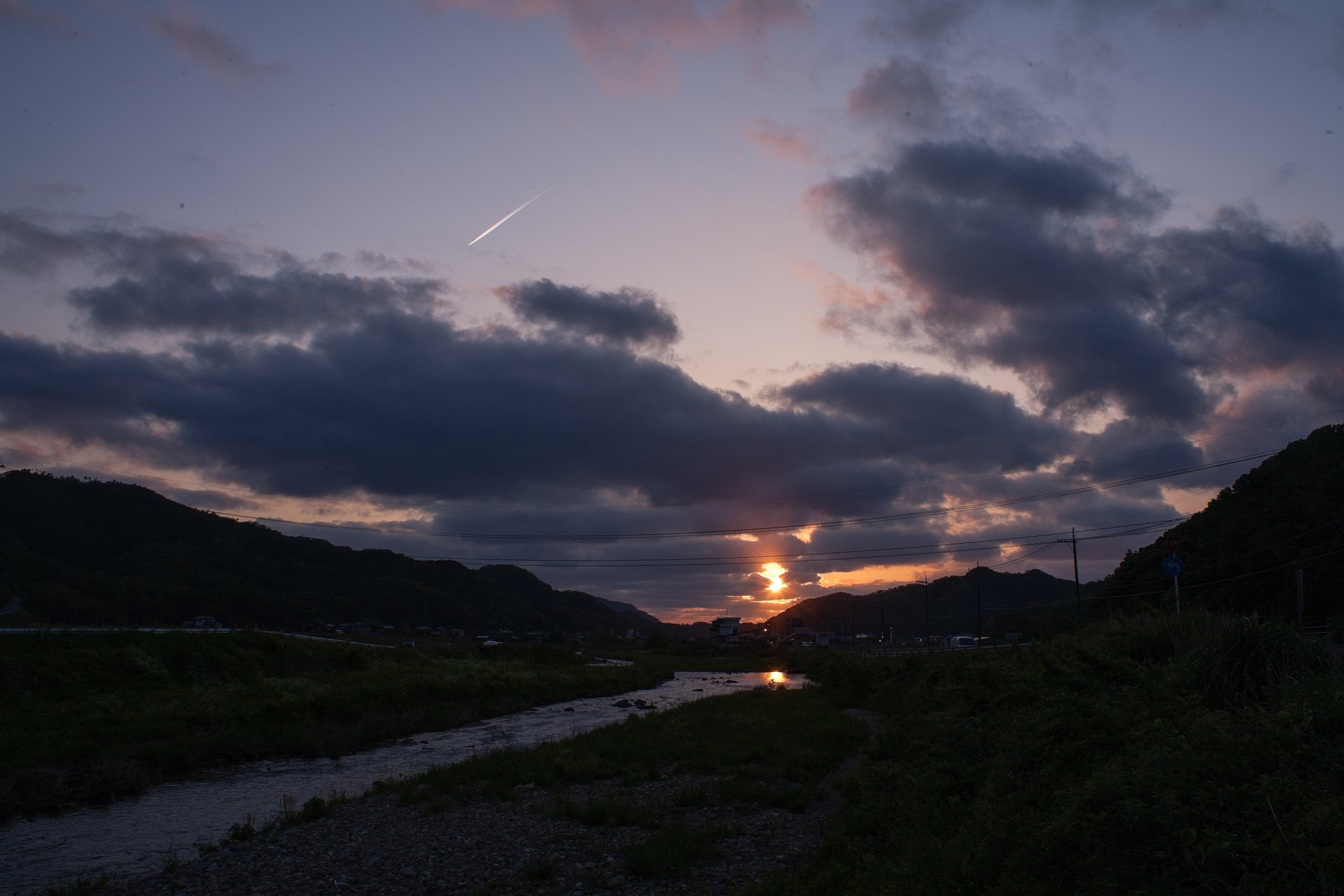 冬型気圧配置の夕焼け。