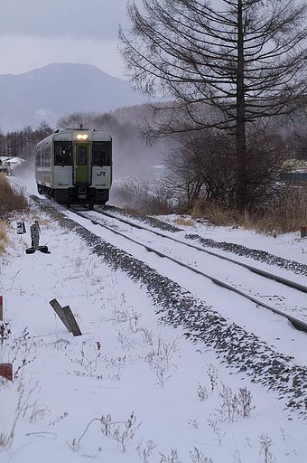 雪煙を上げて