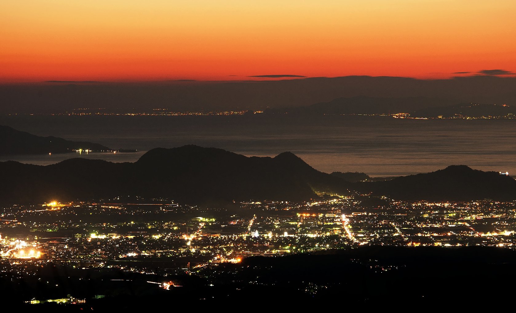 湾夜景