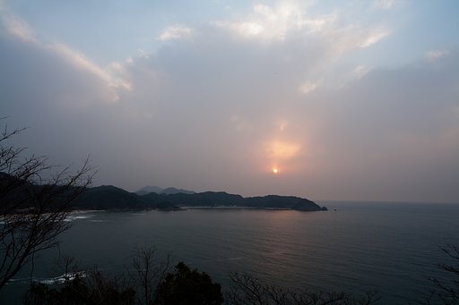 一寸だけ夕焼けが・・。