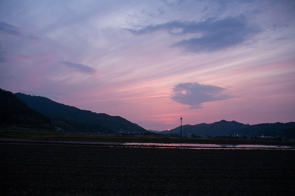 薄い雲がある中の夕焼け!