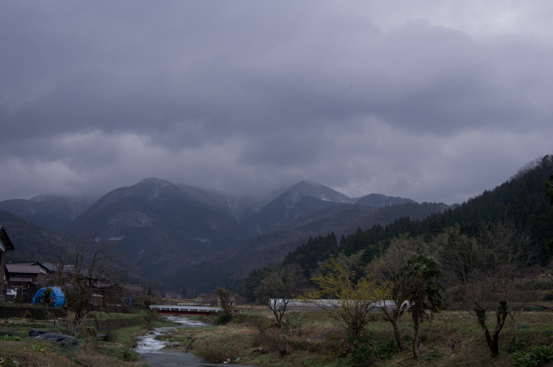 朝日の出の時間はアラレが・・。