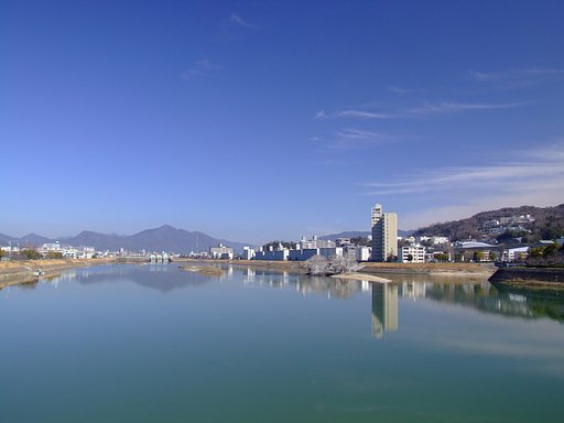 青空と水面