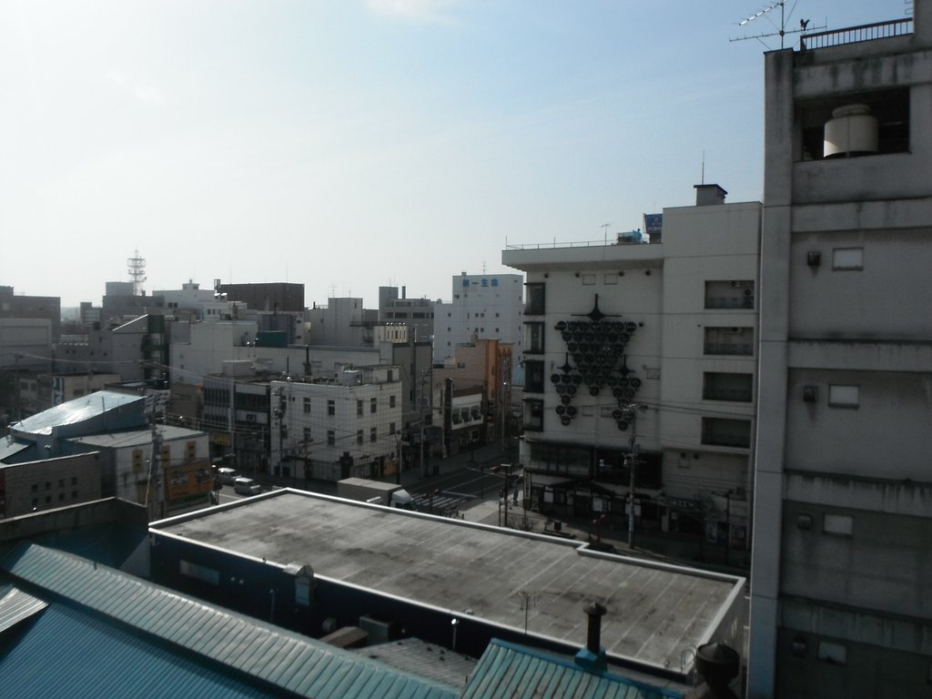 朝の街